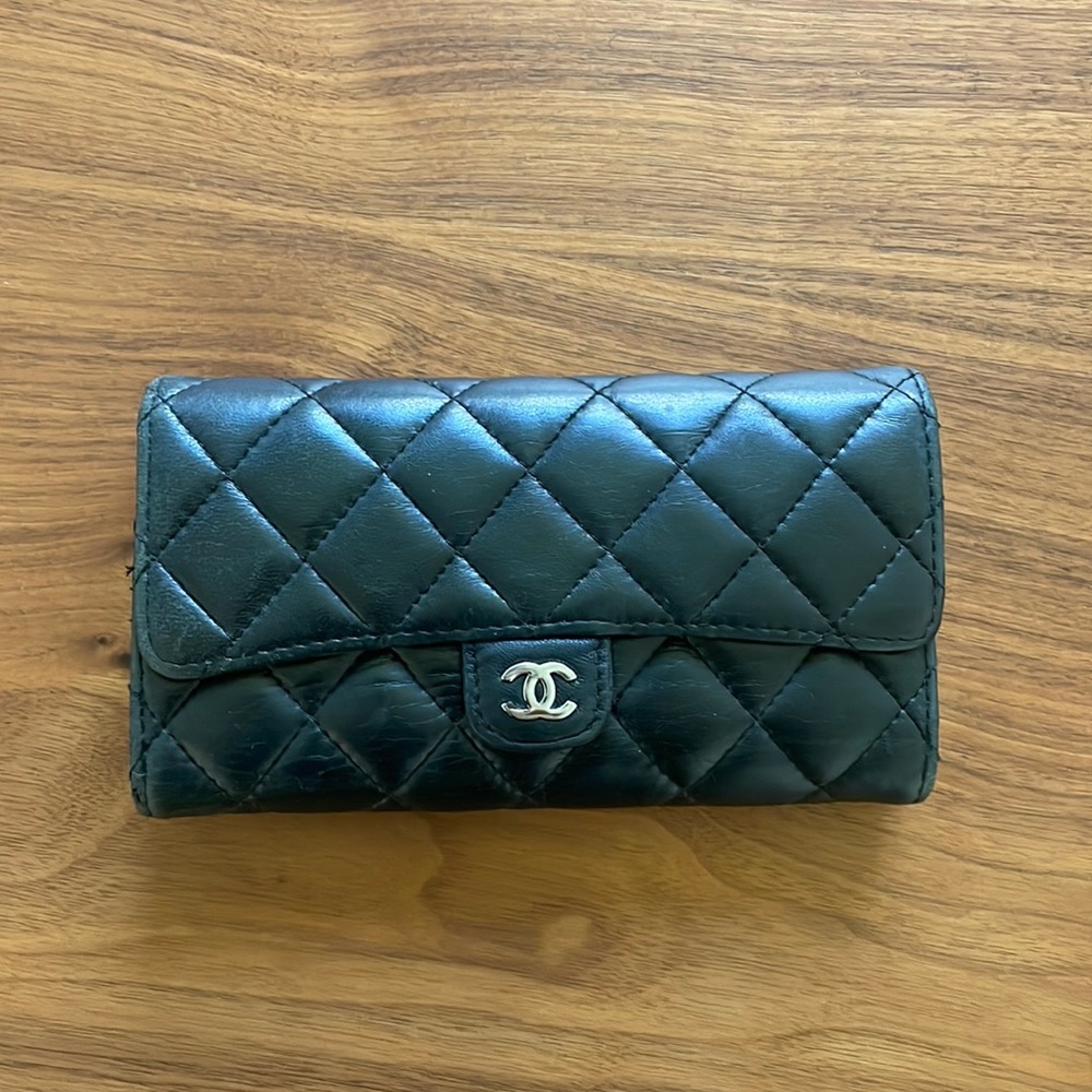 CC Long Flap quilted smooth leather wallet
